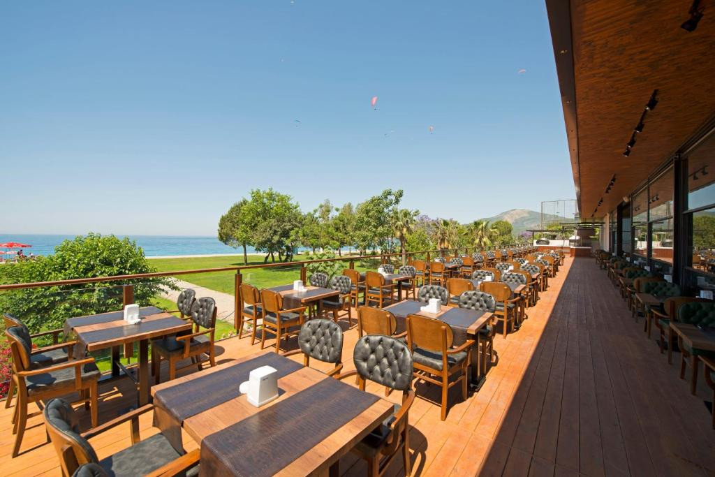 Belcekum Beach Hotel 4*