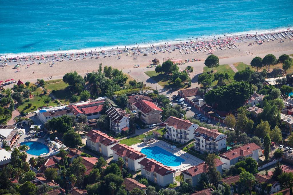 Belcekum Beach Hotel 4*