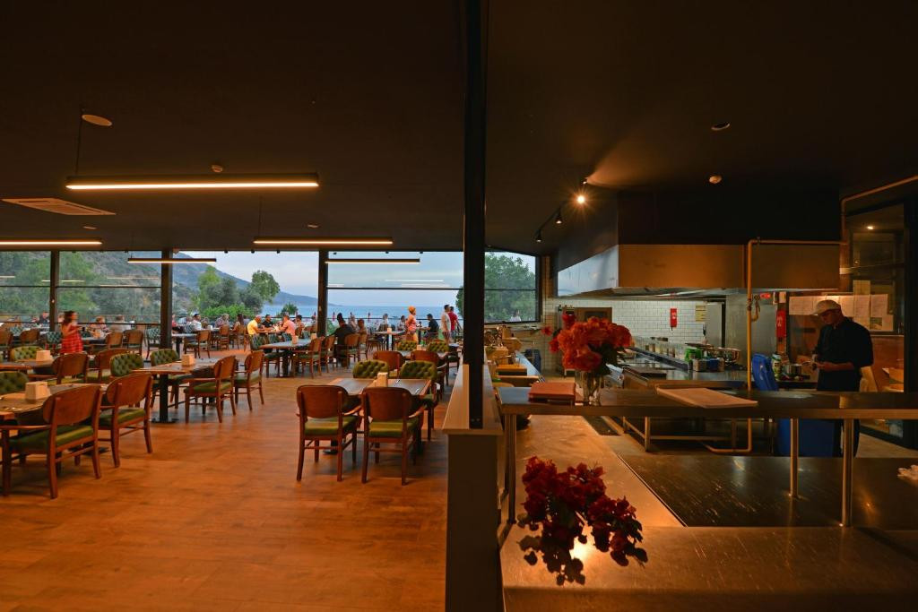 Belcekum Beach Hotel 4*