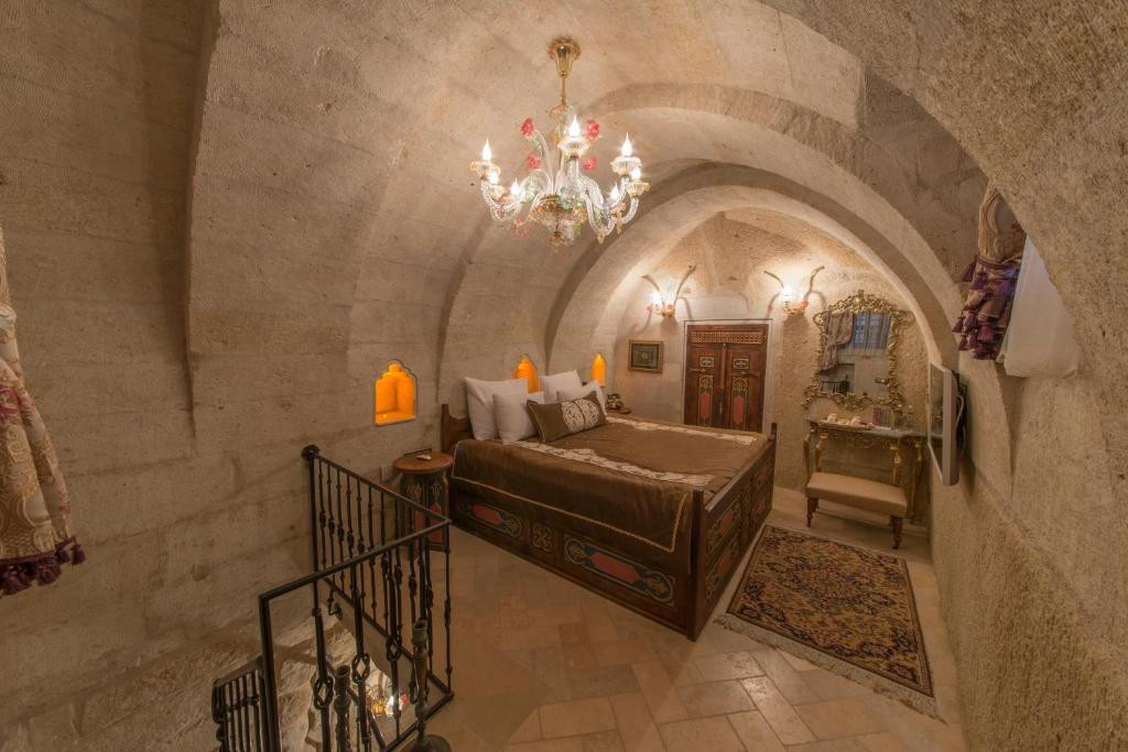 Elika Cave Suites 5*