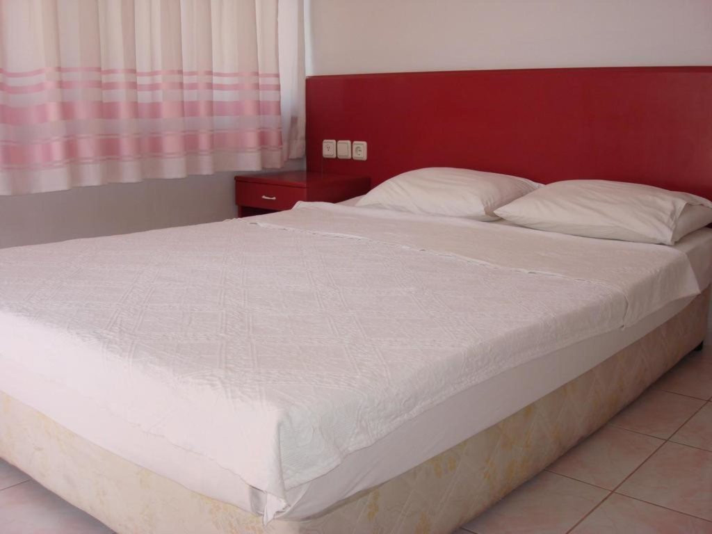 Mola Hotel 3*