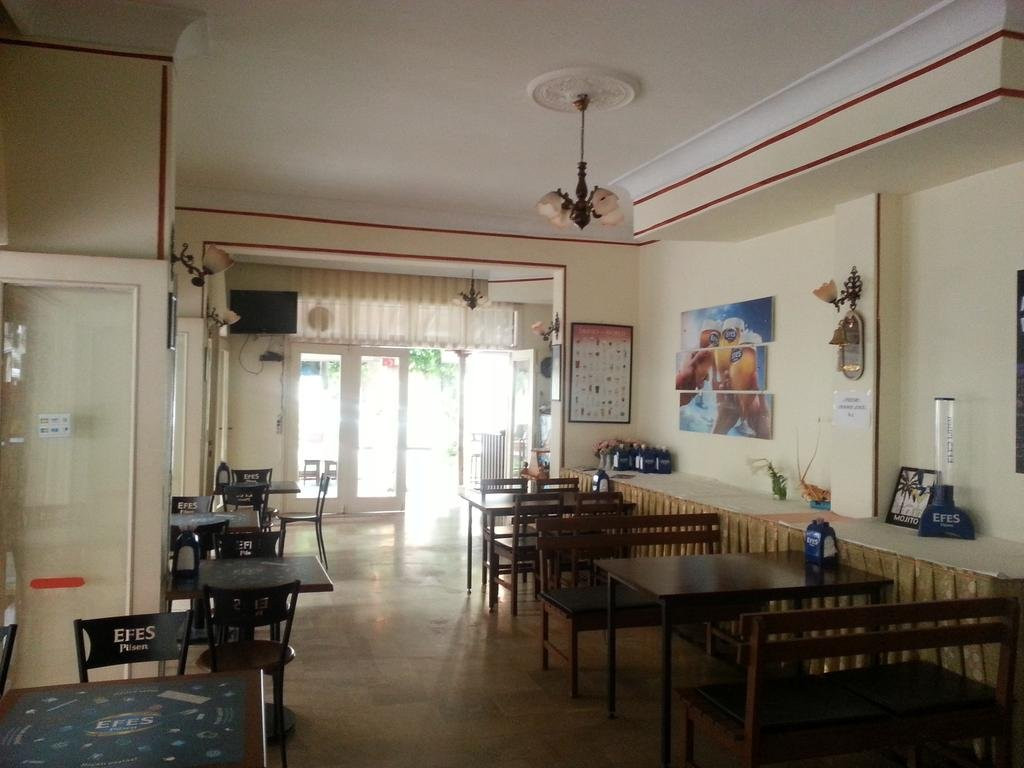 Mola Hotel 3*
