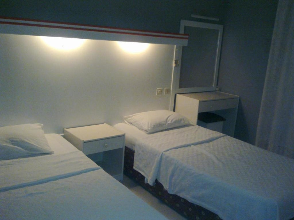 Mola Hotel 3*