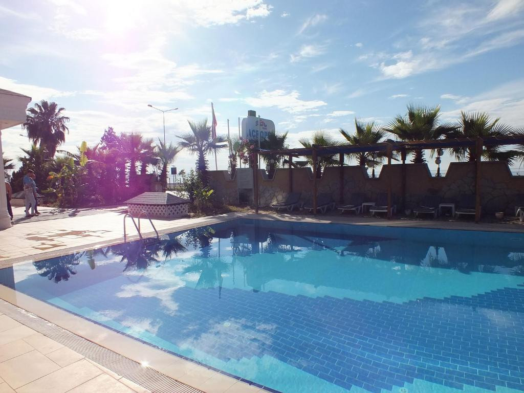 Acropol Beach 3*
