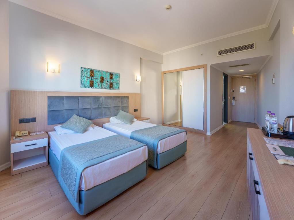 Adonis Hotel Antalya 4*