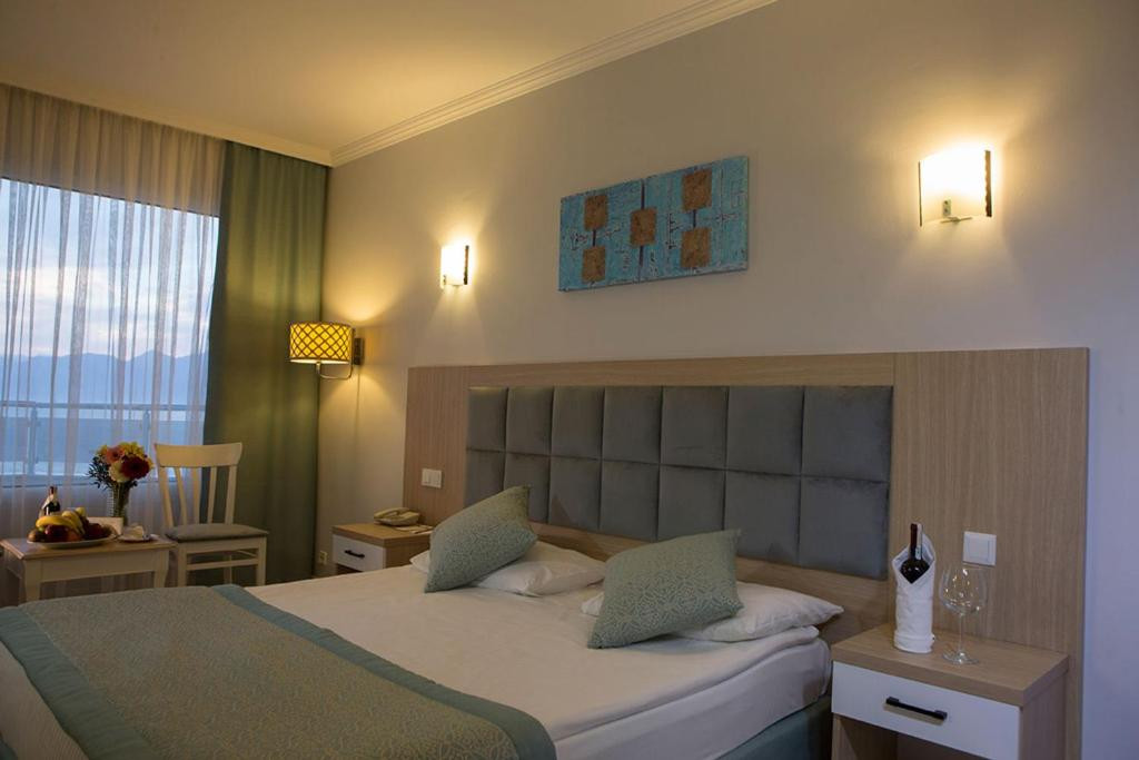 Adonis Hotel Antalya 4*