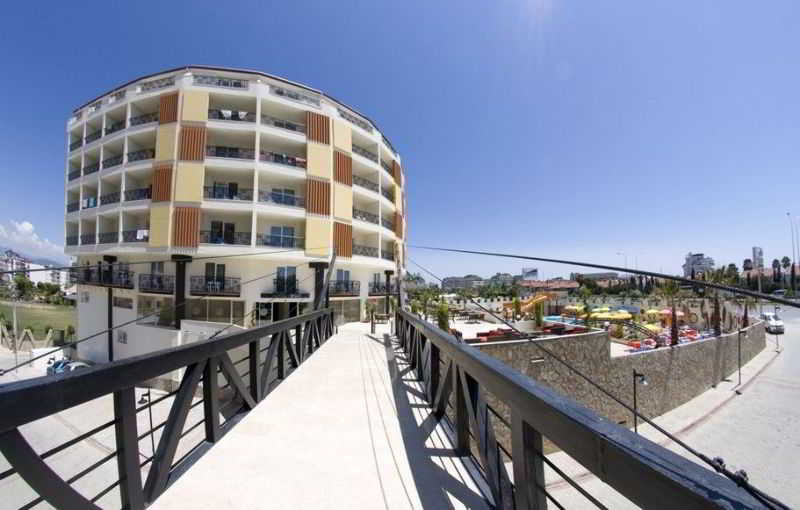 Arabella World Hotel 4*