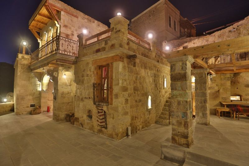 Abu Hayat Cave Suites 2*