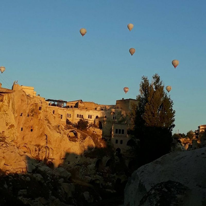 Abu Hayat Cave Suites 2*