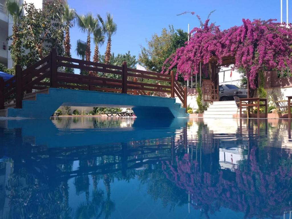 Agon Hotel 3*