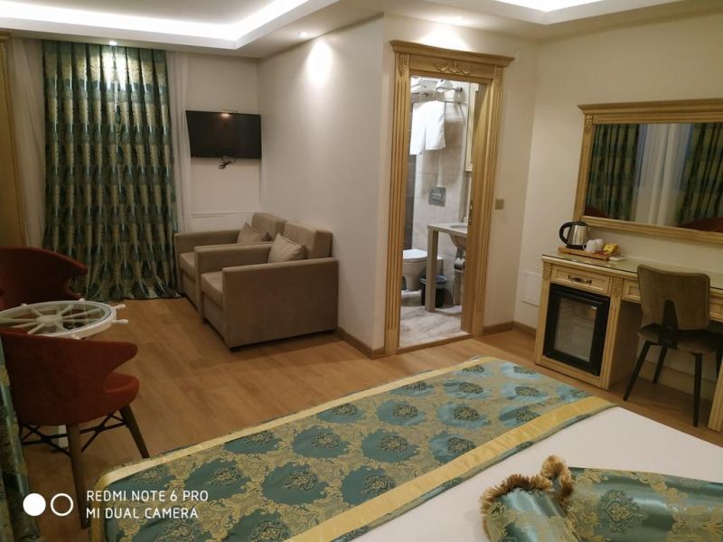 Apple Tree Hotel 3*