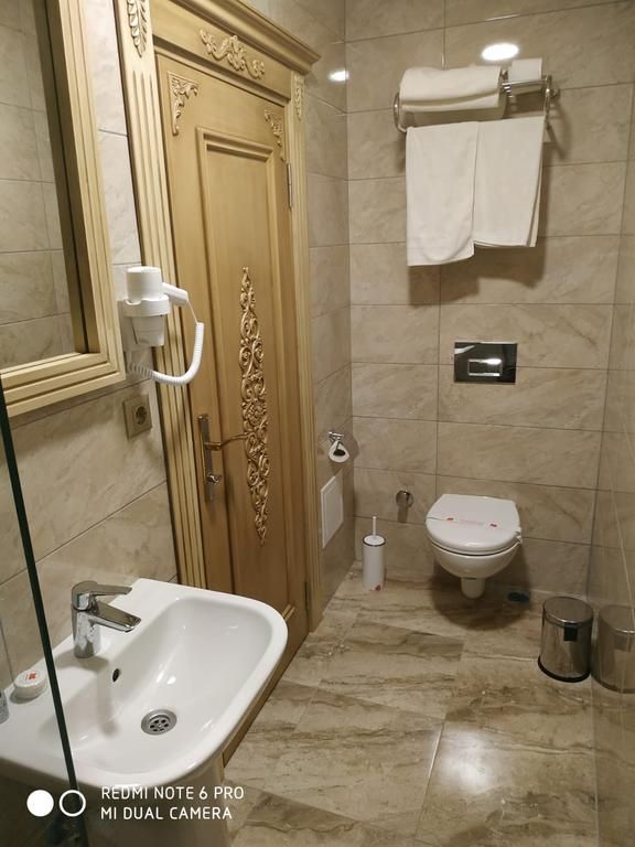 Apple Tree Hotel 3*