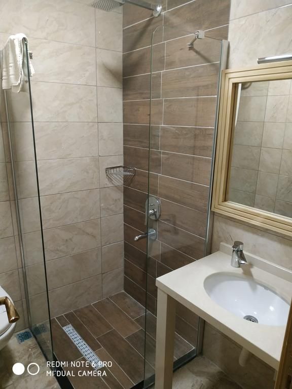 Apple Tree Hotel 3*