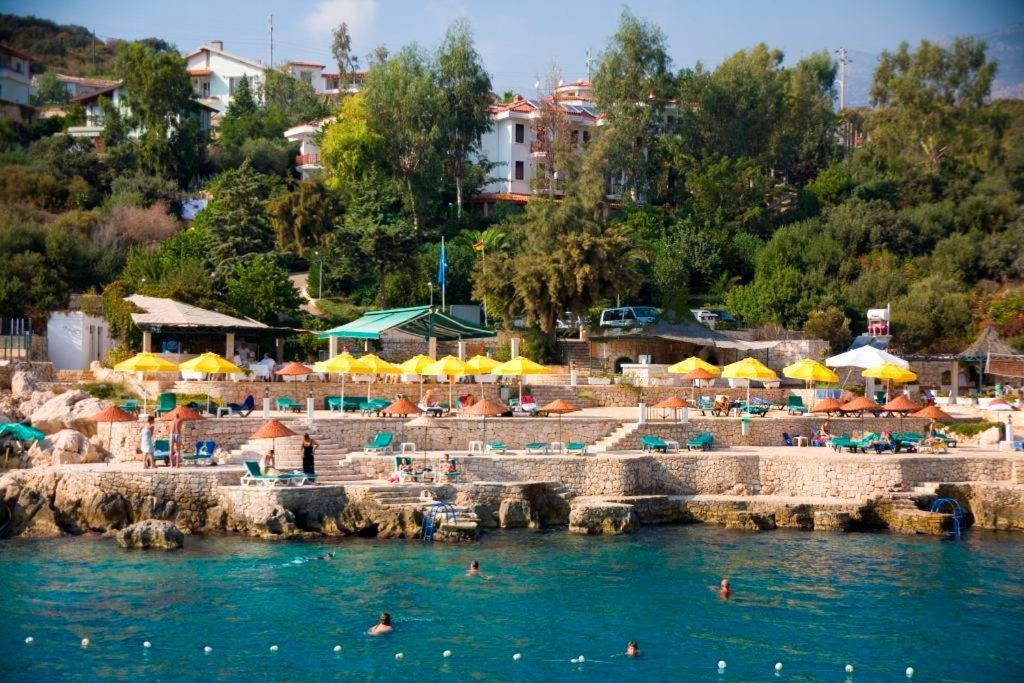 Aquarius 3*