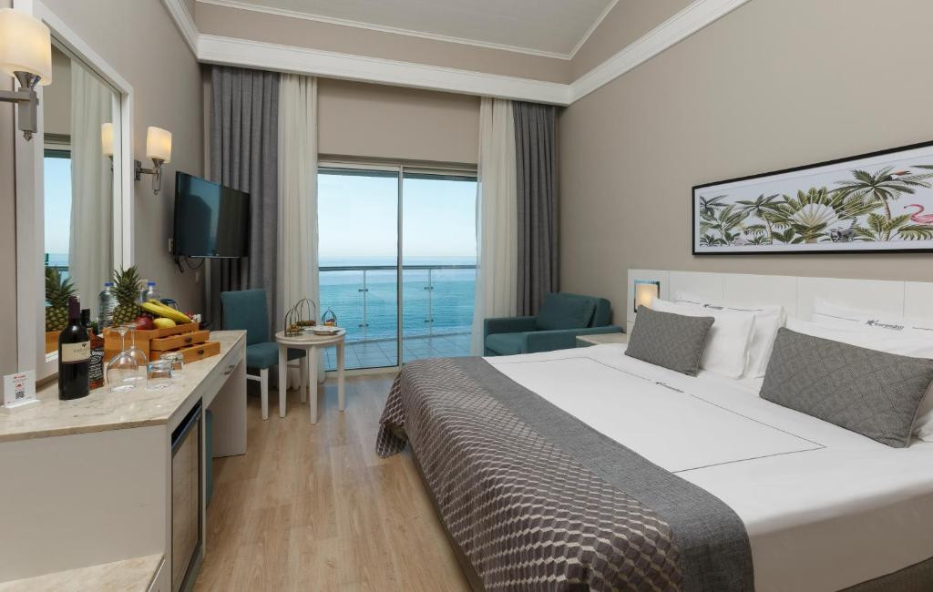 Corendon Playa Kemer (Ex. Grand Park Kemer) 5*