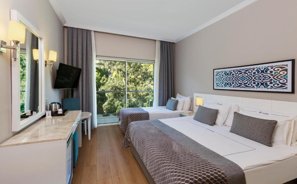 Corendon Playa Kemer (Ex. Grand Park Kemer) 5*