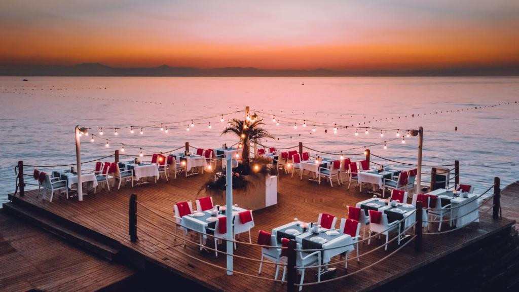 Corendon Playa Kemer (Ex. Grand Park Kemer) 5*