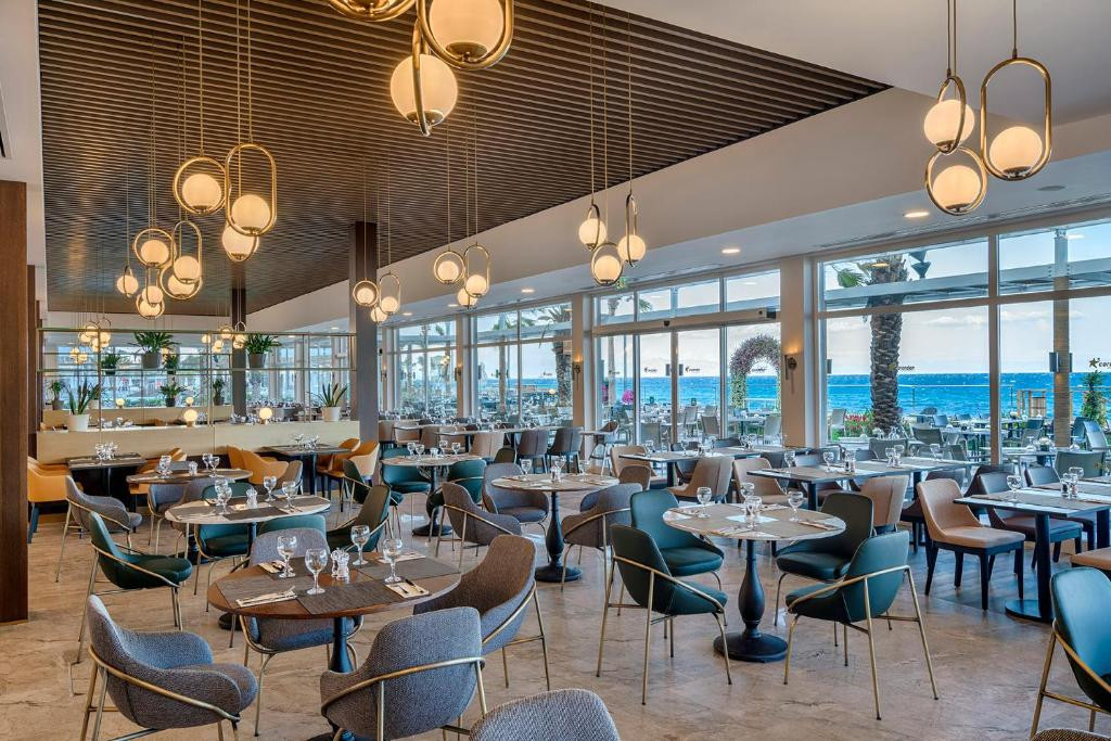 Corendon Playa Kemer (Ex. Grand Park Kemer) 5*