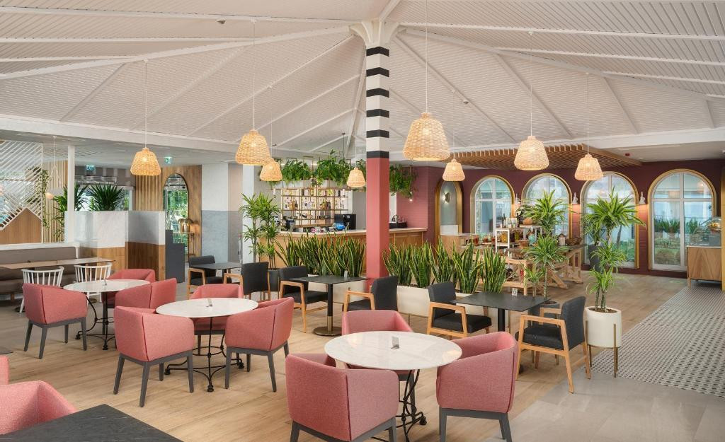 Corendon Playa Kemer (Ex. Grand Park Kemer) 5*