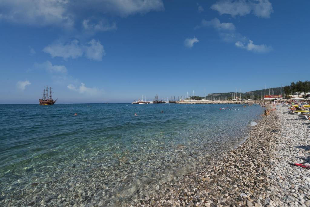 Asdem Park 4*