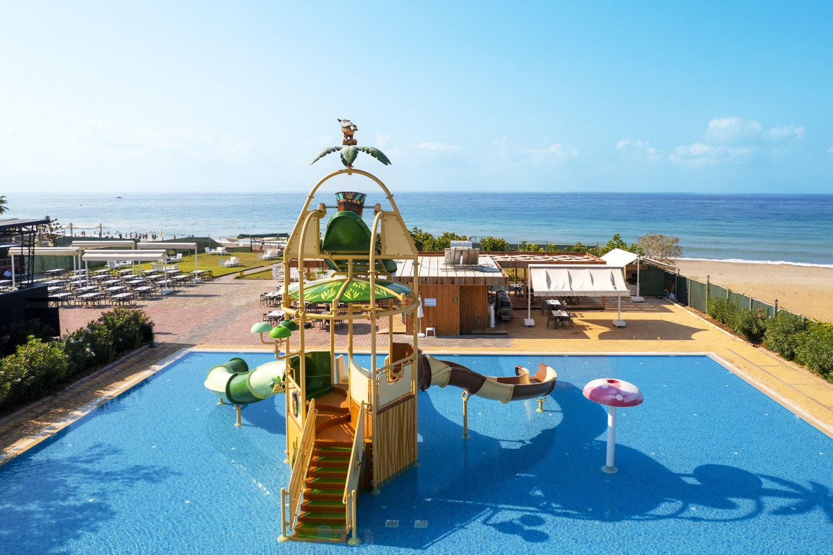 Atlas Beach 4*