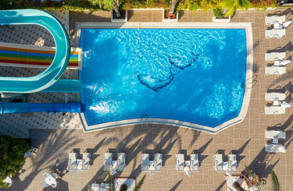 Aydinbey Famous Resort 5*