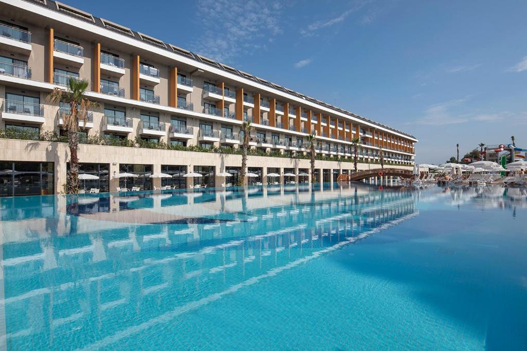 Aydinbey Queens Palace & Spa 5*