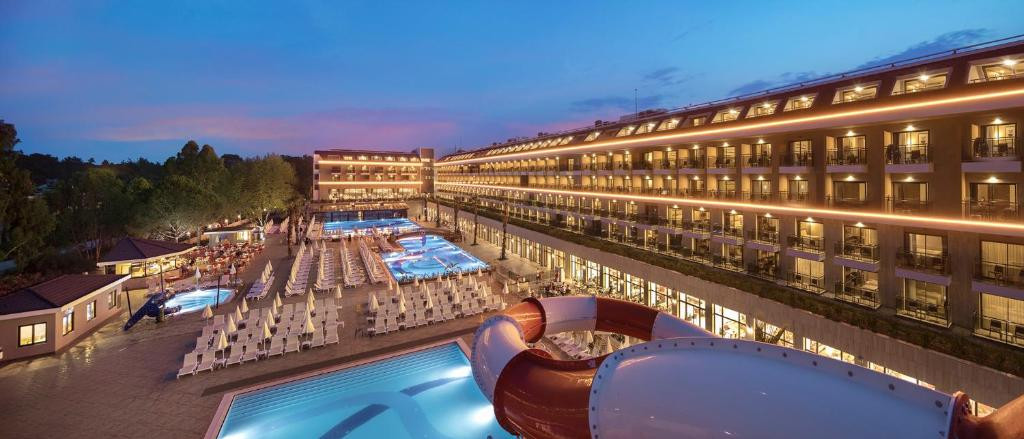 Aydinbey Queens Palace & Spa 5*