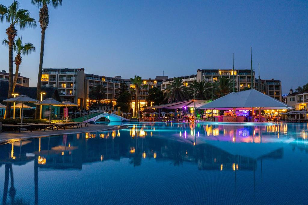 Arum Barut Collection 5*
