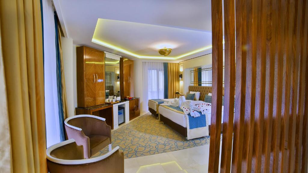 Beethoven Premium Hotel 4*