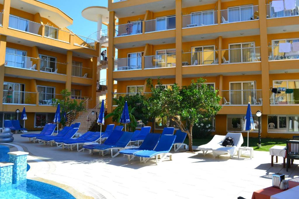 Begonville Apart 3*
