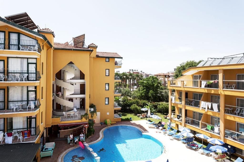 Begonville Apart 3*