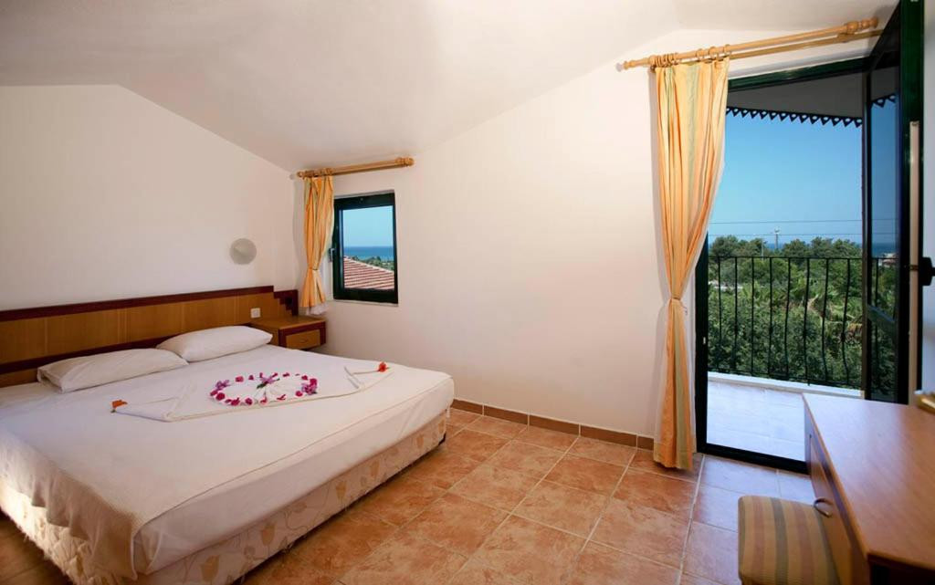 Begonville Apart 3*
