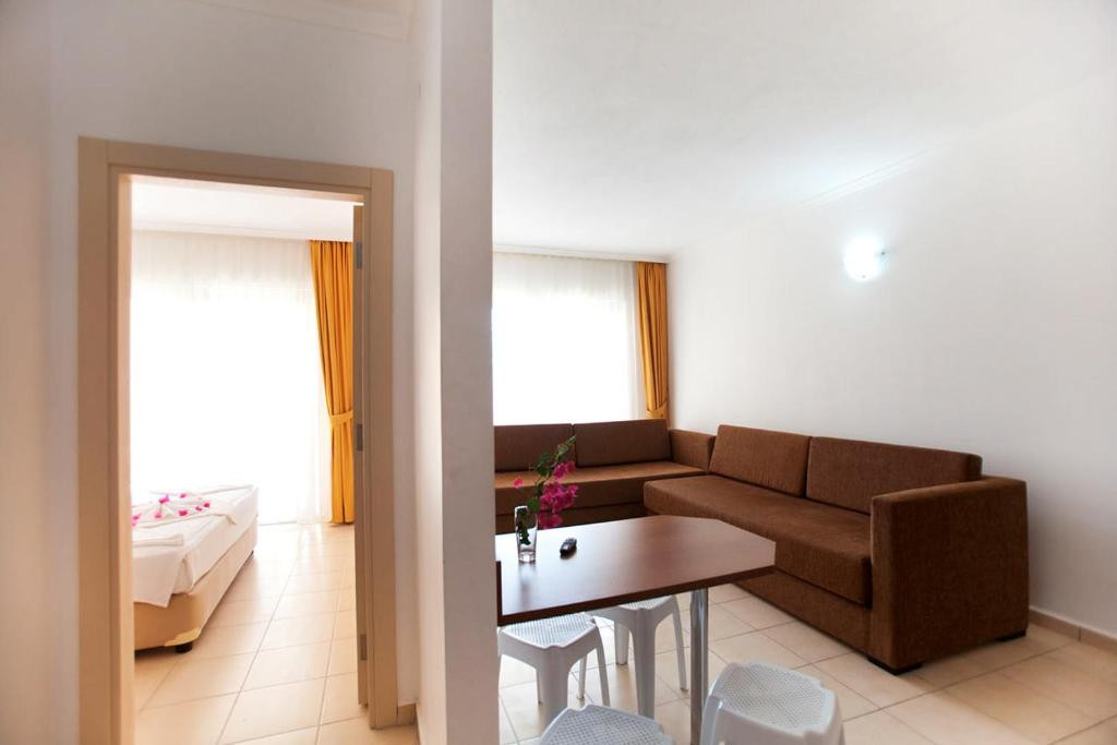 Begonville Apart 3*