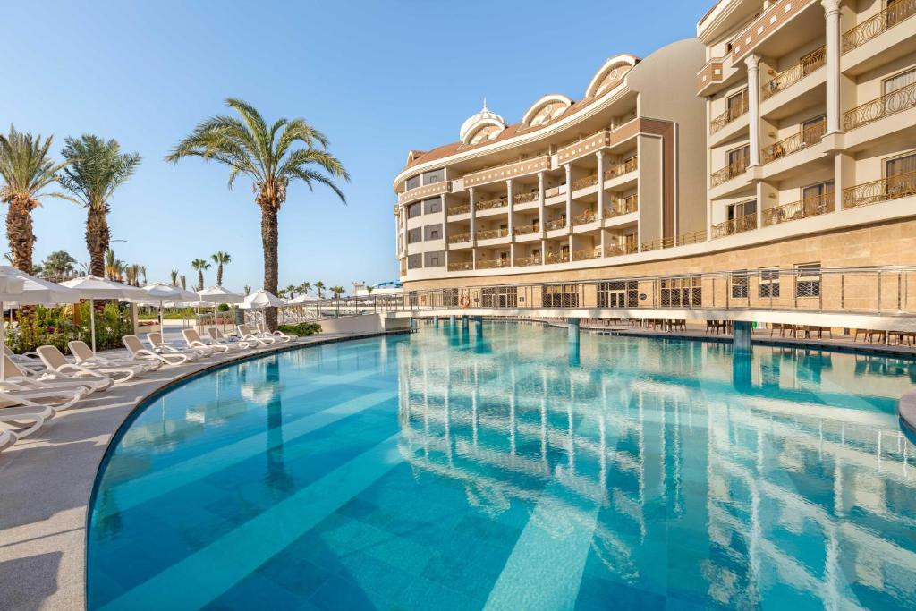 Kirman Belazur Resort & Spa 5*