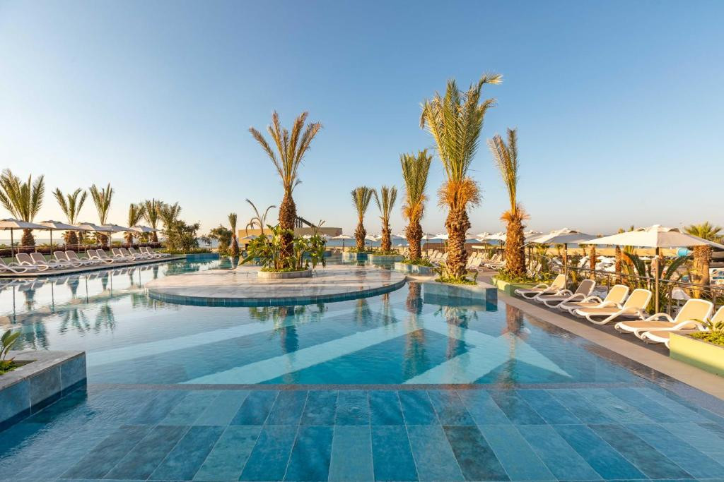 Kirman Belazur Resort & Spa 5*