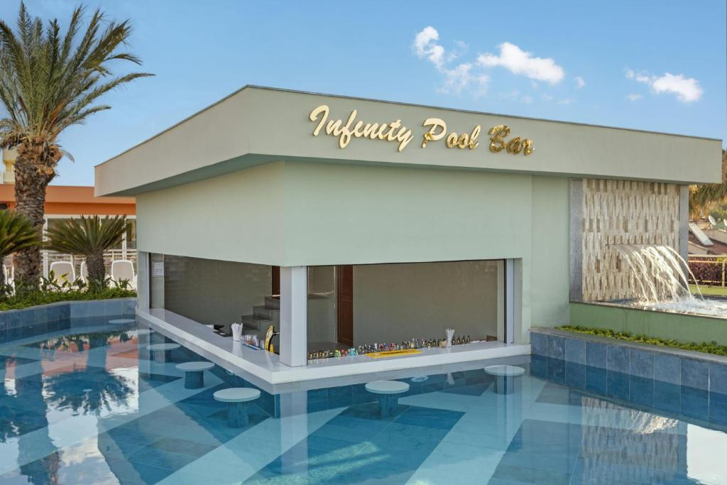 Kirman Belazur Resort & Spa 5*