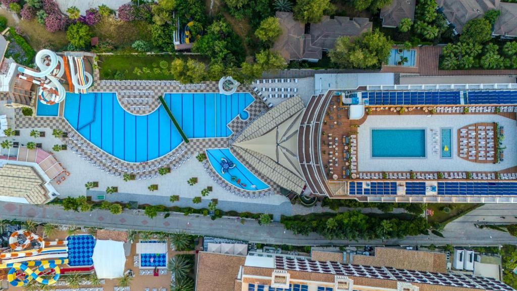 Bera Hotel 5*