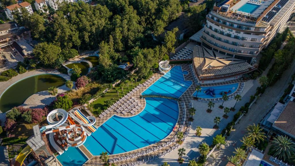 Bera Hotel 5*