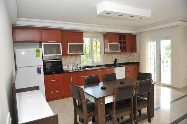 Best House Villa Park 2*