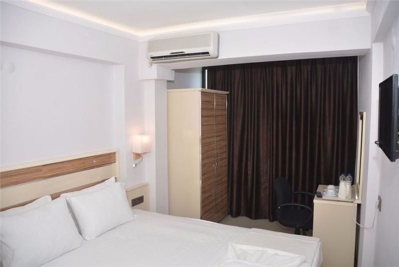 Best Smyrna Hotel 2*
