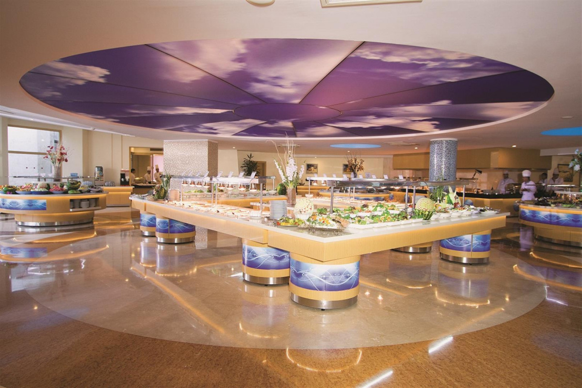 Blue Waters Club & Resort 5*