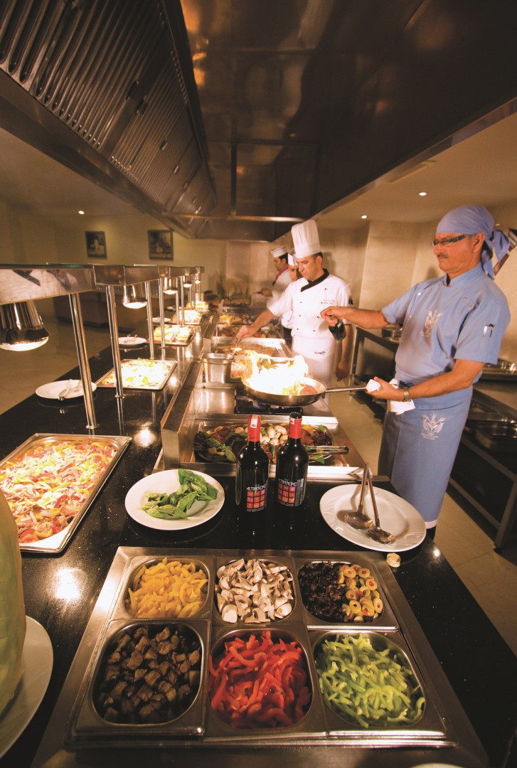 Blue Waters Club & Resort 5*