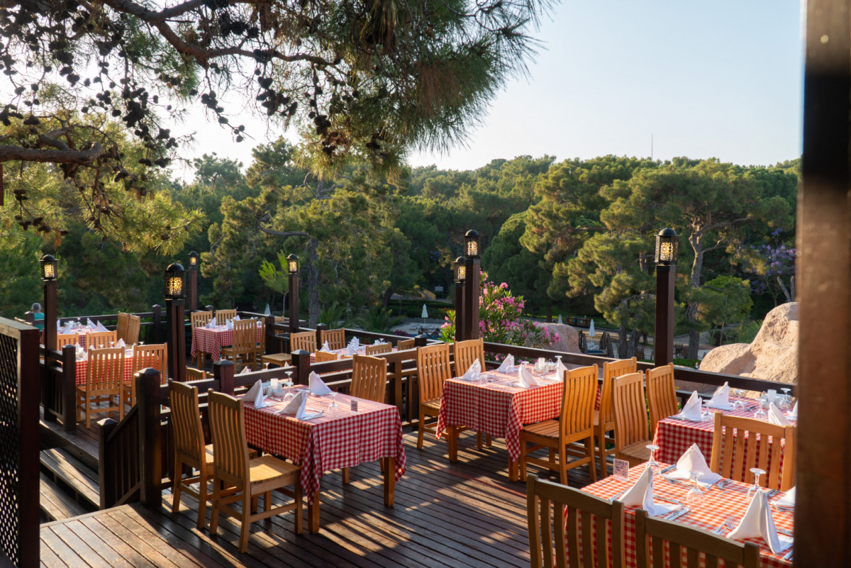 Blue Waters Club & Resort 5*