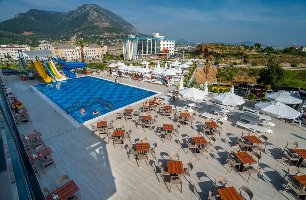 Campus Hill Hotel 5*