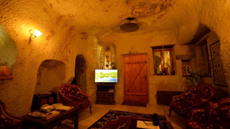 Canyon Cave Hotel 3*