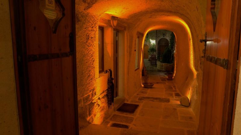 Canyon Cave Hotel 3*