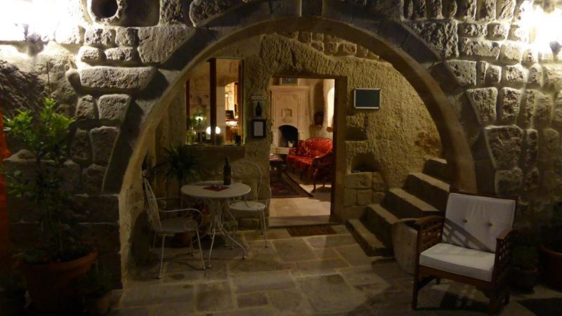 Canyon Cave Hotel 3*