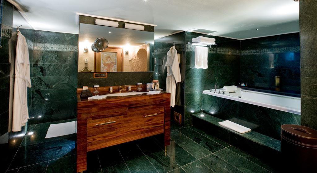 Cappadocia Cave Resort 5*