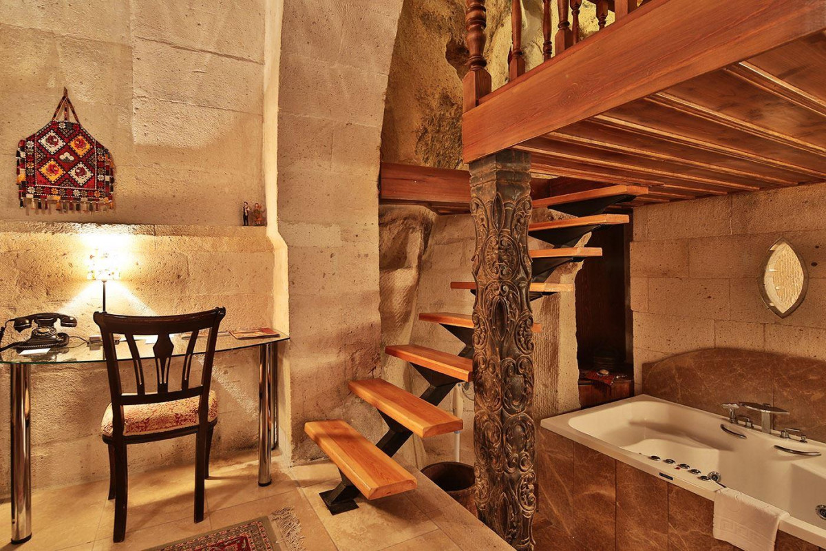Cappadocia Cave Suites 3*
